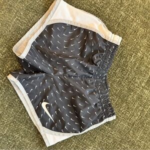 Nike Dri-FIT Gray and Black Shorts Girls 4/5 EUC